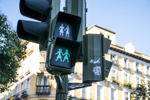 feux de circulation pour la fierté gay de madrid