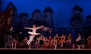 pièce de ballet classique avec femme en tutu