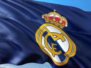 drapeau bleu de real madrid football