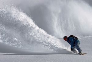 skieur sur la neige