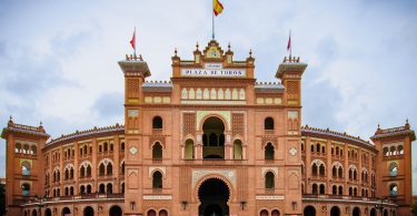 façade de l'entrée des arènes de Madrid