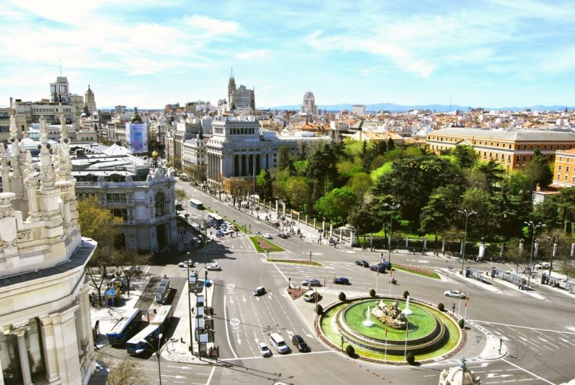 place de madrid avec rond point