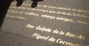 inscriptions sur le sol en espagnol